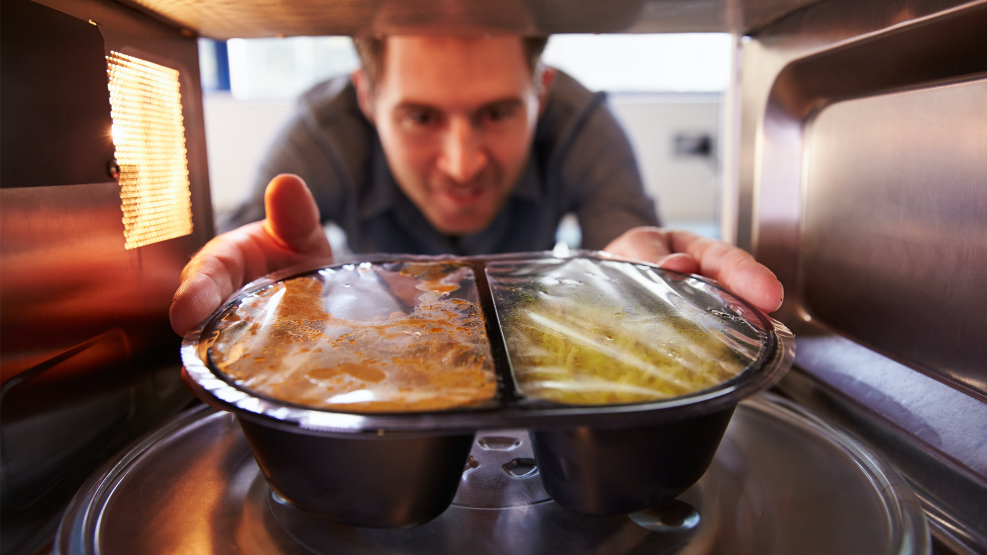 Jak si ohřát jídlo v mikrovlnce?